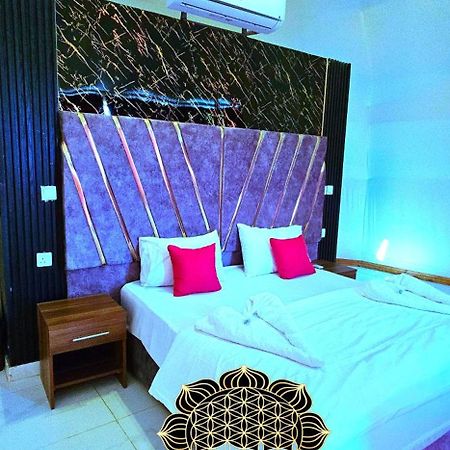 Titanic Camp Bed and Breakfast Wadi Rum Exteriör bild