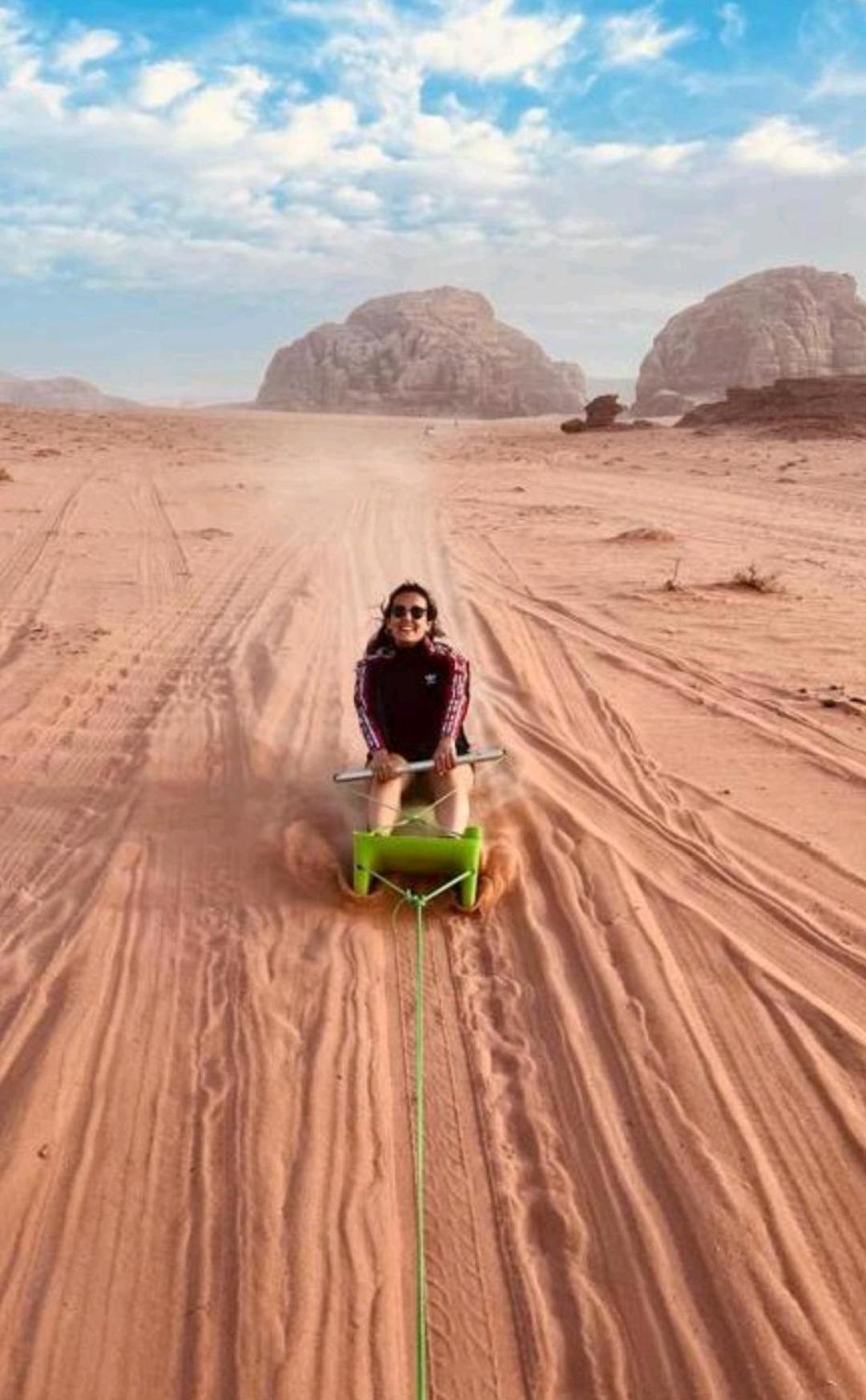 Titanic Camp Bed and Breakfast Wadi Rum Exteriör bild