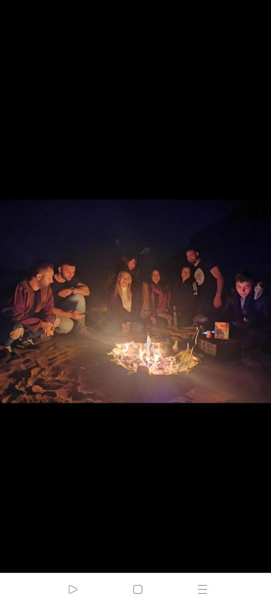 Titanic Camp Bed and Breakfast Wadi Rum Exteriör bild